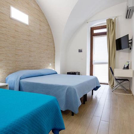 Z'Bass Rooms Termoli Bagian luar foto