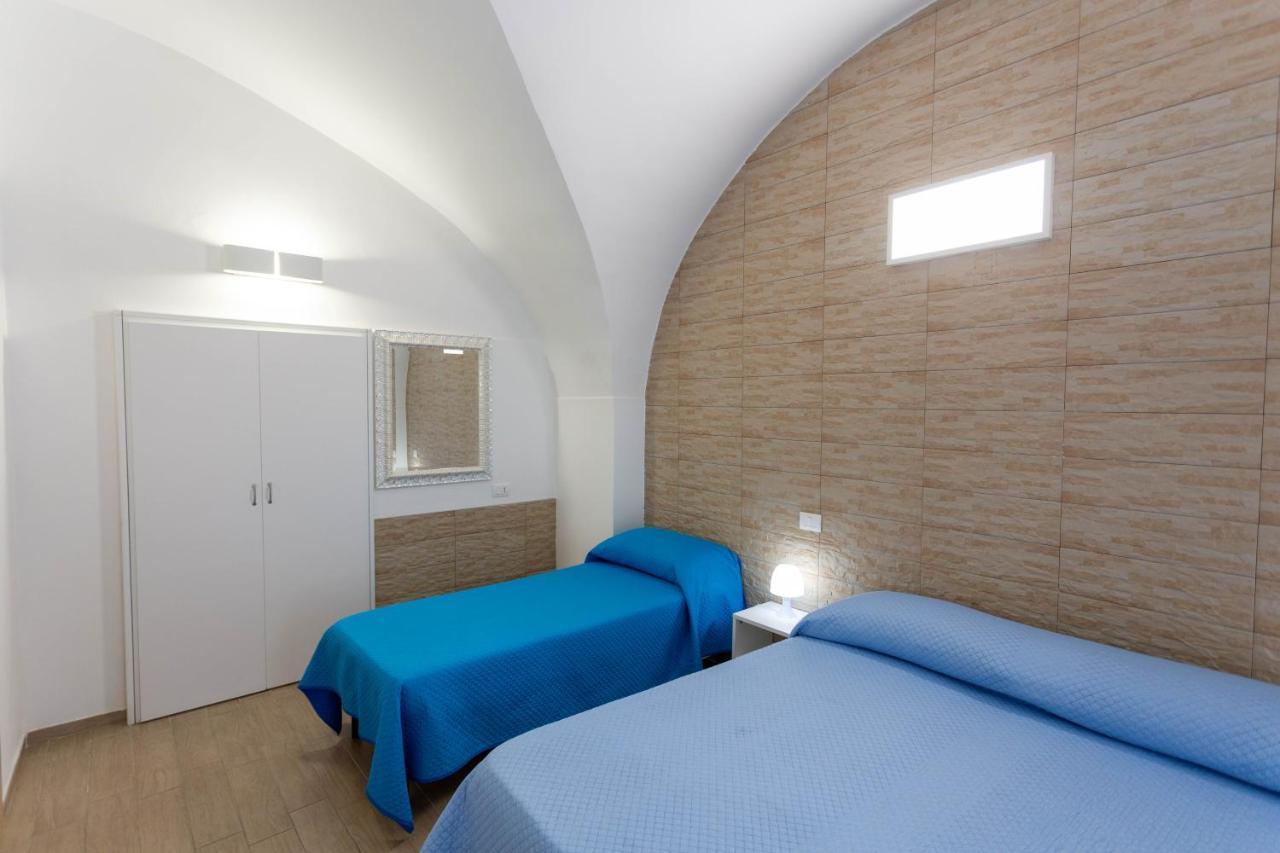 Z'Bass Rooms Termoli Bagian luar foto