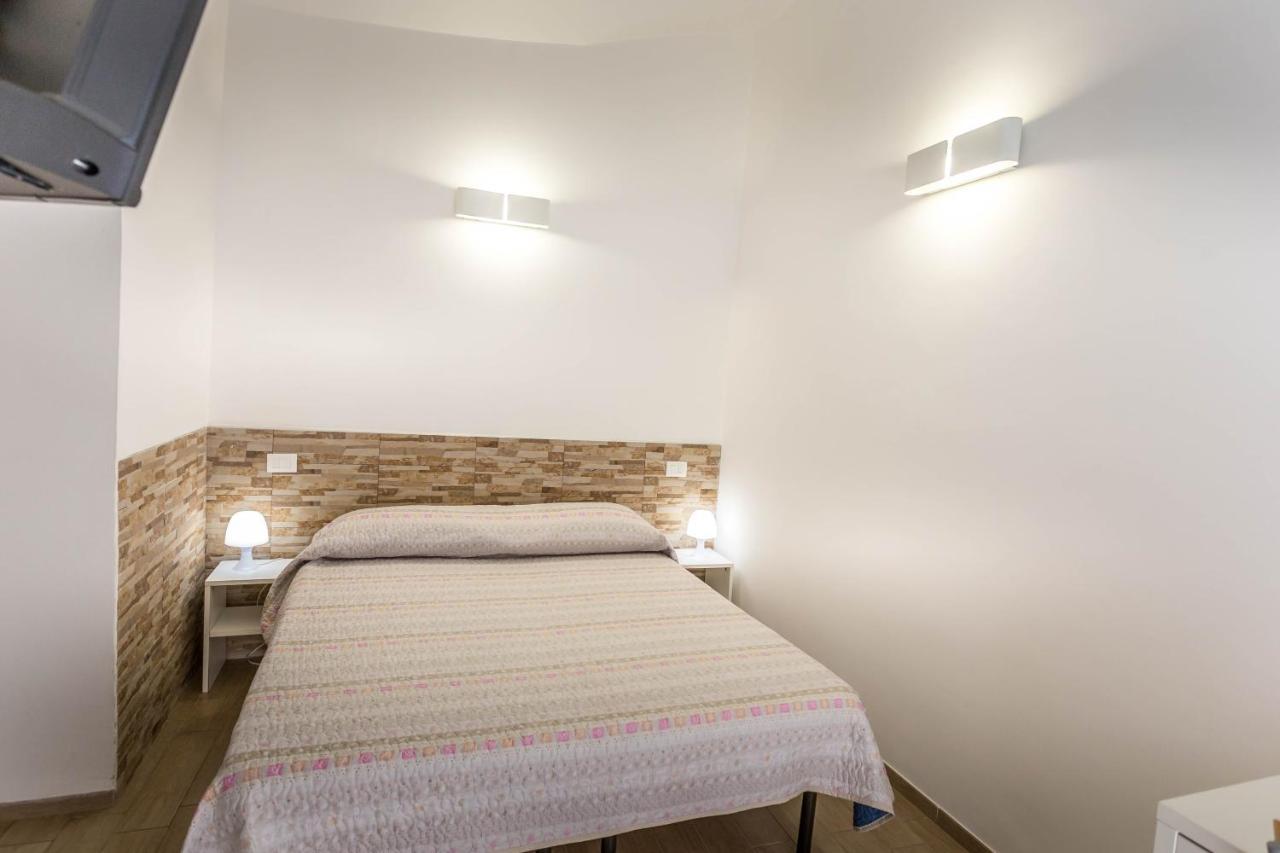 Z'Bass Rooms Termoli Bagian luar foto