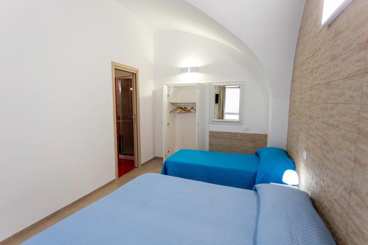 Z'Bass Rooms Termoli Bagian luar foto