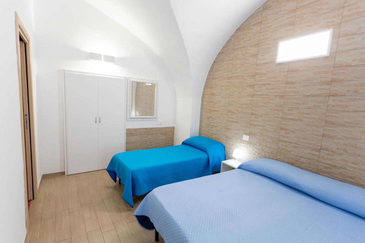 Z'Bass Rooms Termoli Bagian luar foto